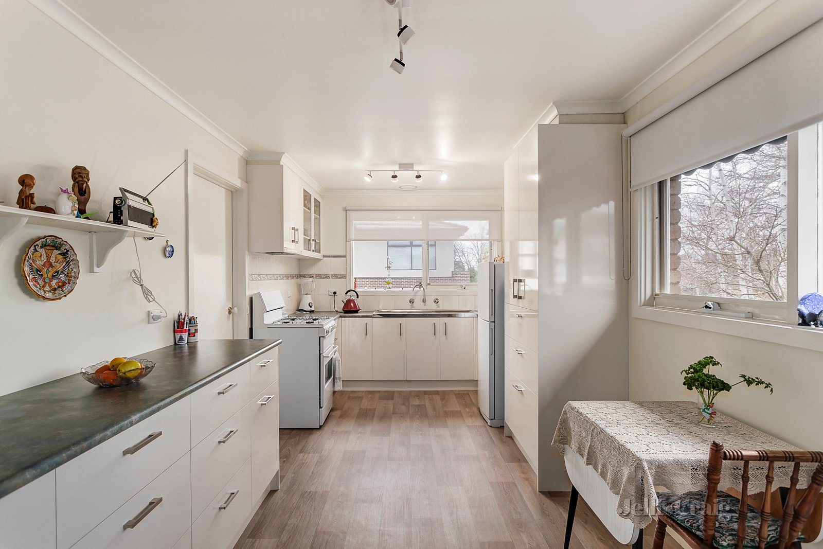 3/2 Bringa Avenue, Camberwell image 3