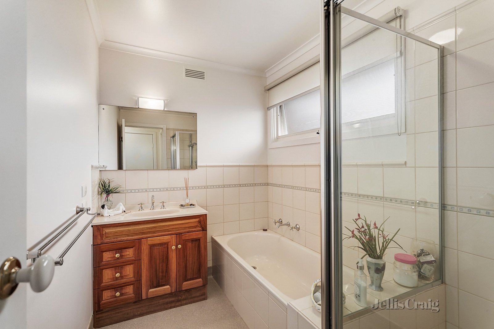 3/2 Bringa Avenue, Camberwell image 5