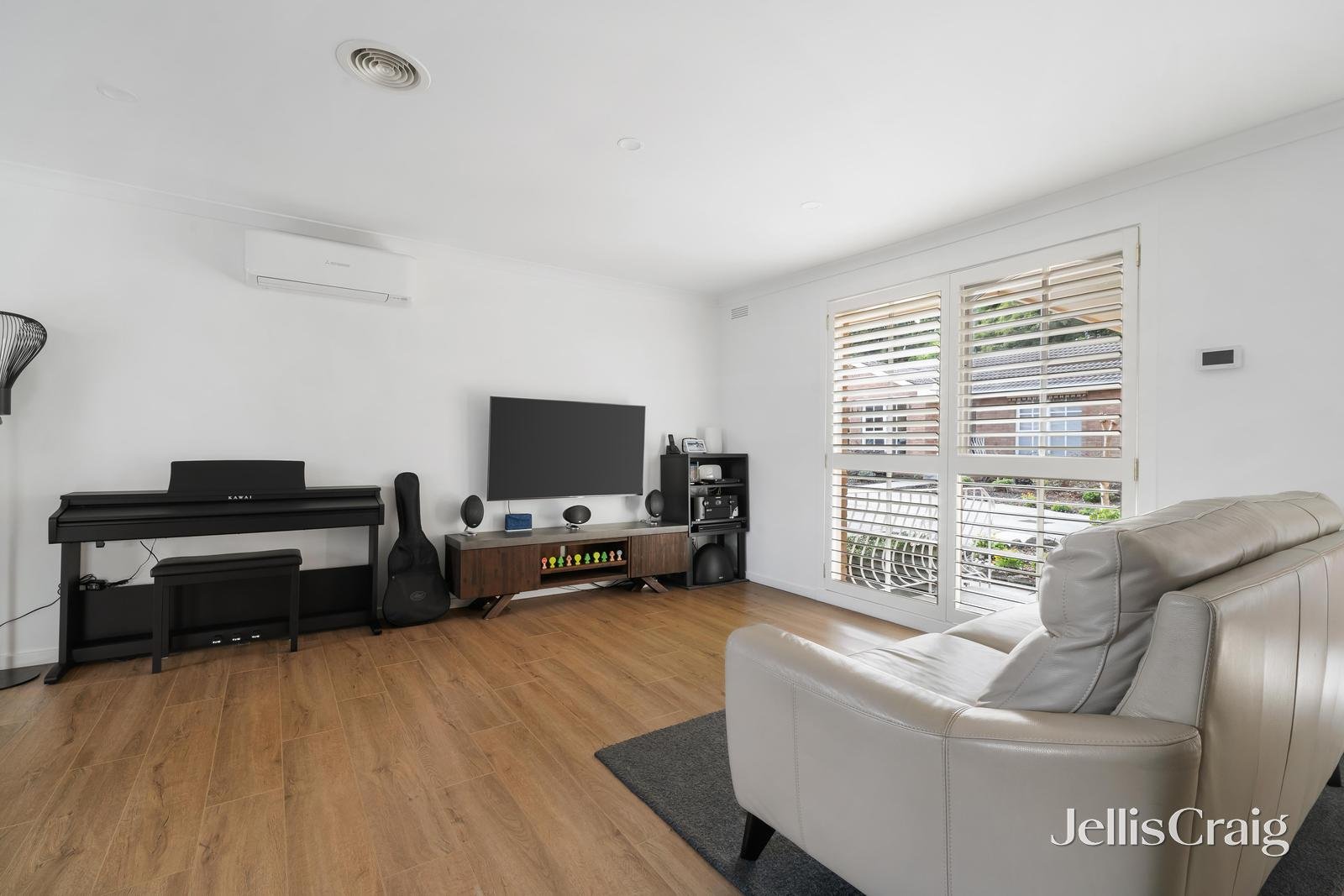 3/2 Bringa Avenue, Camberwell image 2
