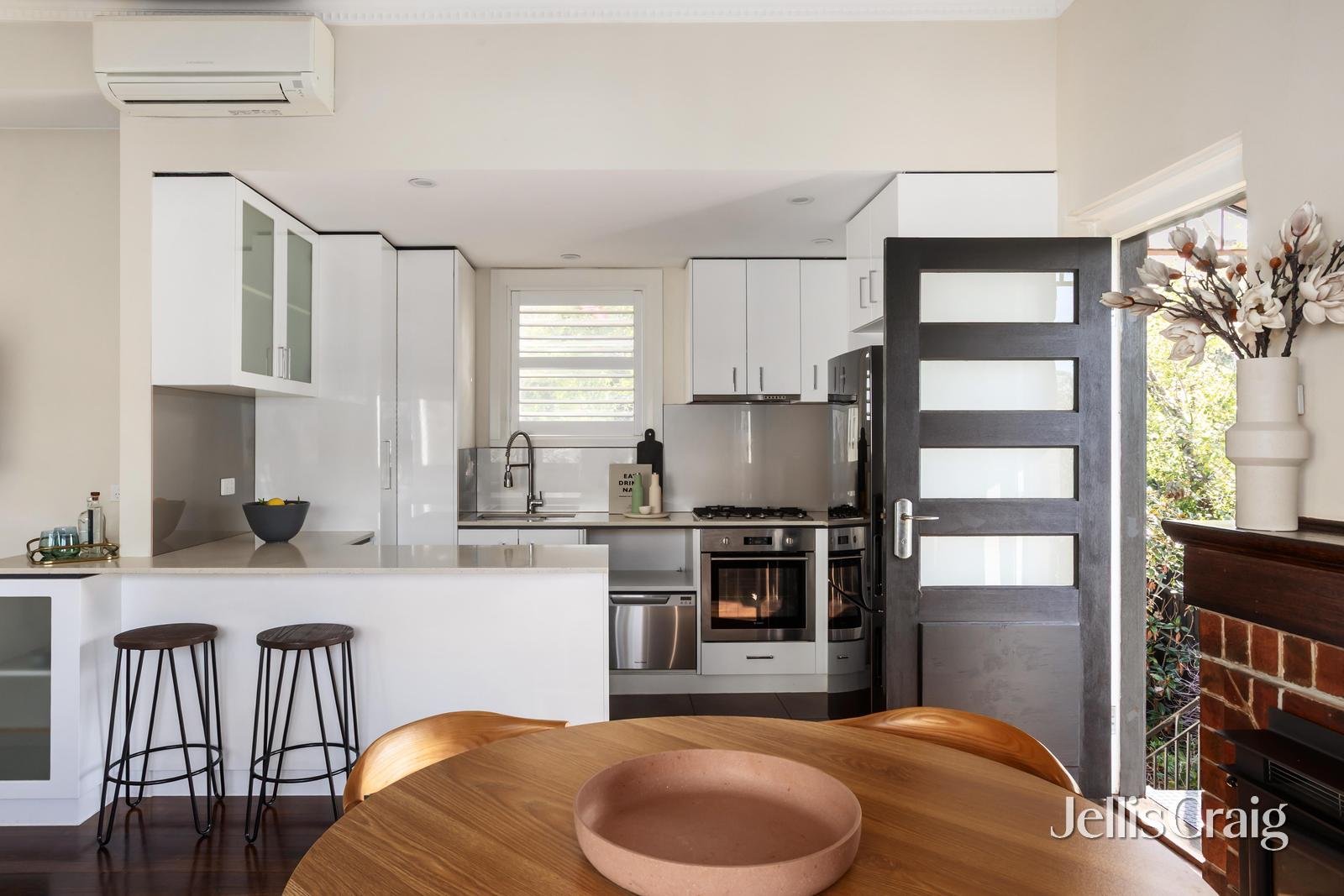 3/2 Brinsley Road, Camberwell image 4