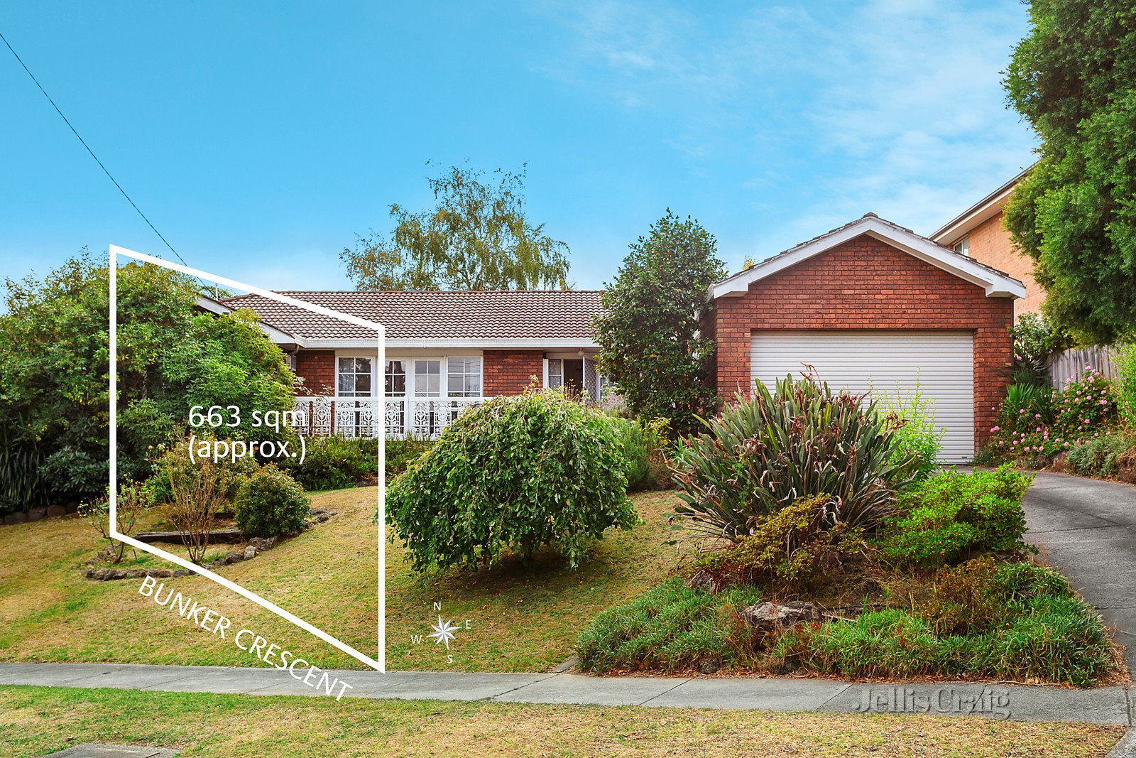 32 Bunker Crescent, Glen Waverley image 2