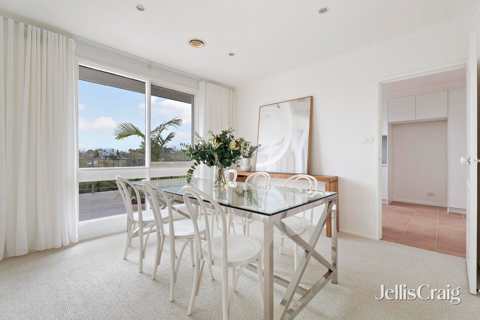 32 Caravelle Crescent, Strathmore Heights image 6