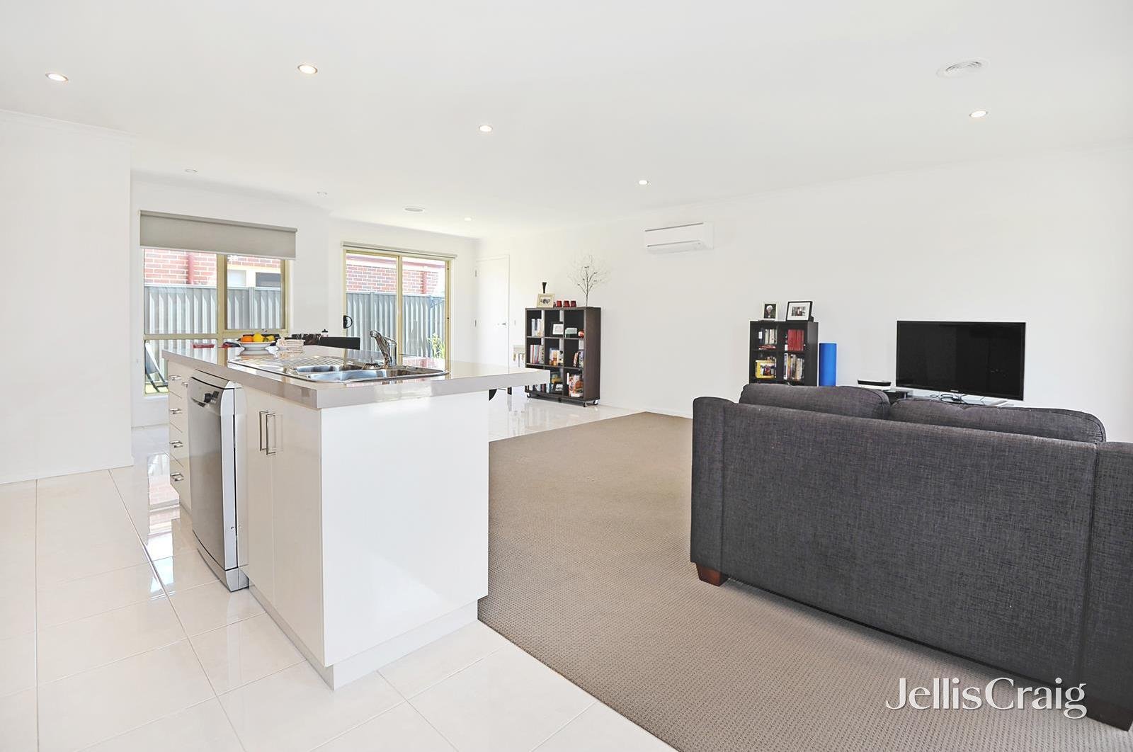 32 Charolais Street, Delacombe image 3