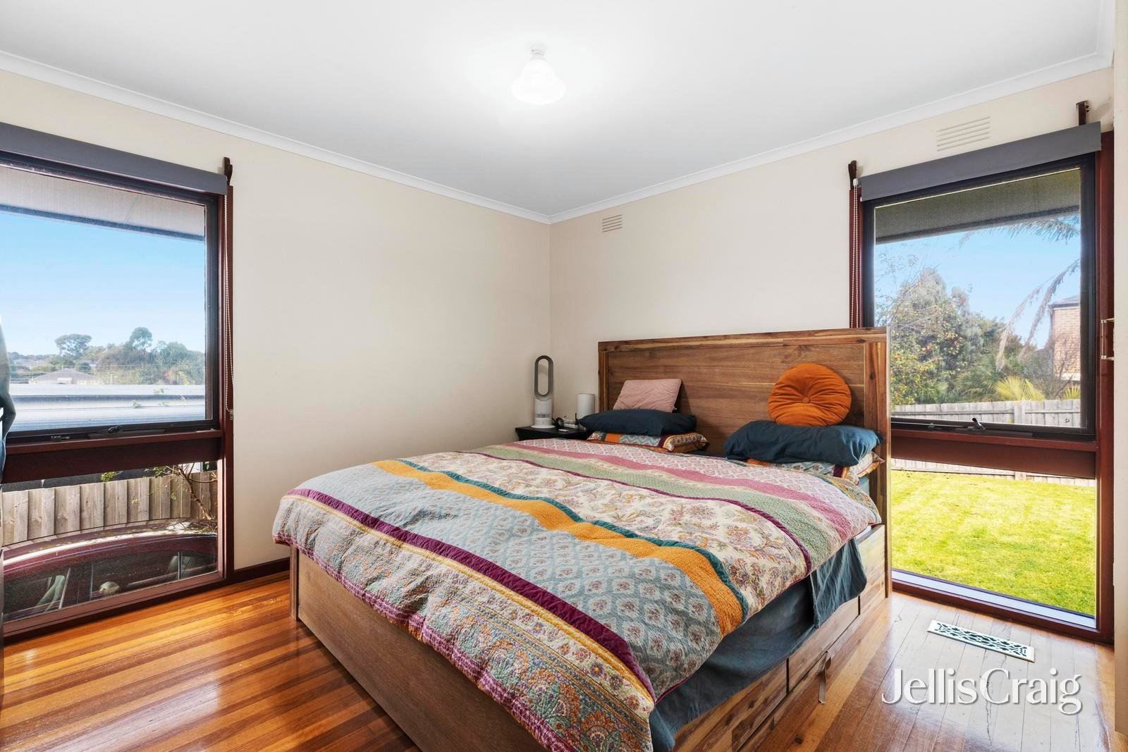 32 Chivers Avenue, Glen&nbsp;Waverley image 9