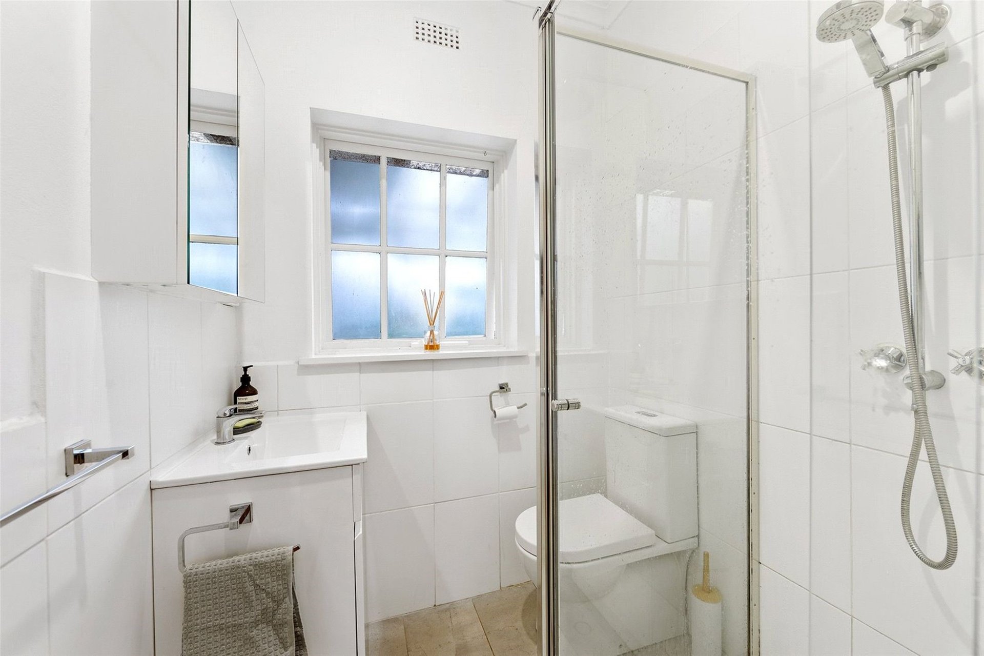 Property Gallery Thumbnail 8