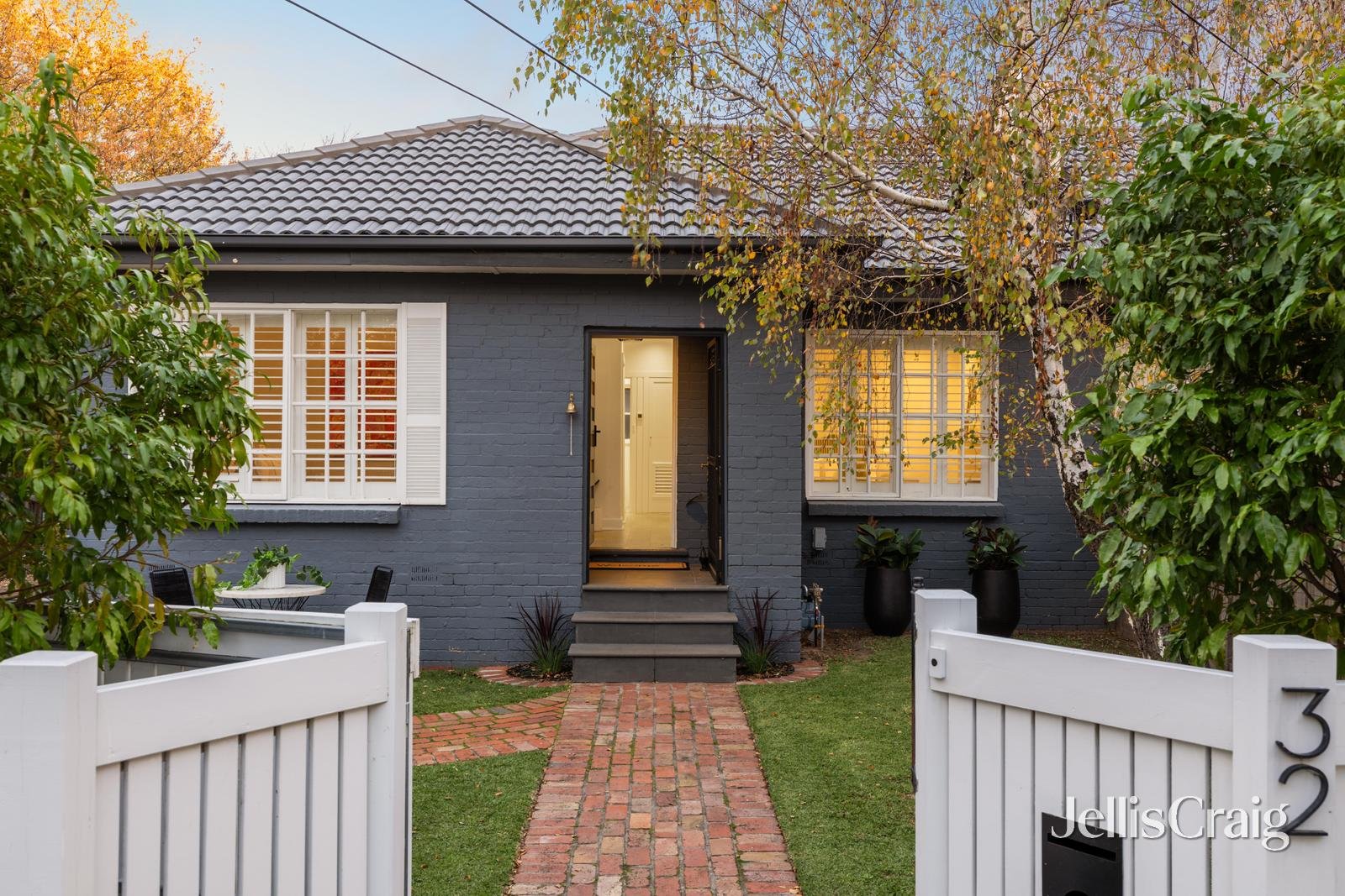 32 Clive Street, Brighton&nbsp;East image 1