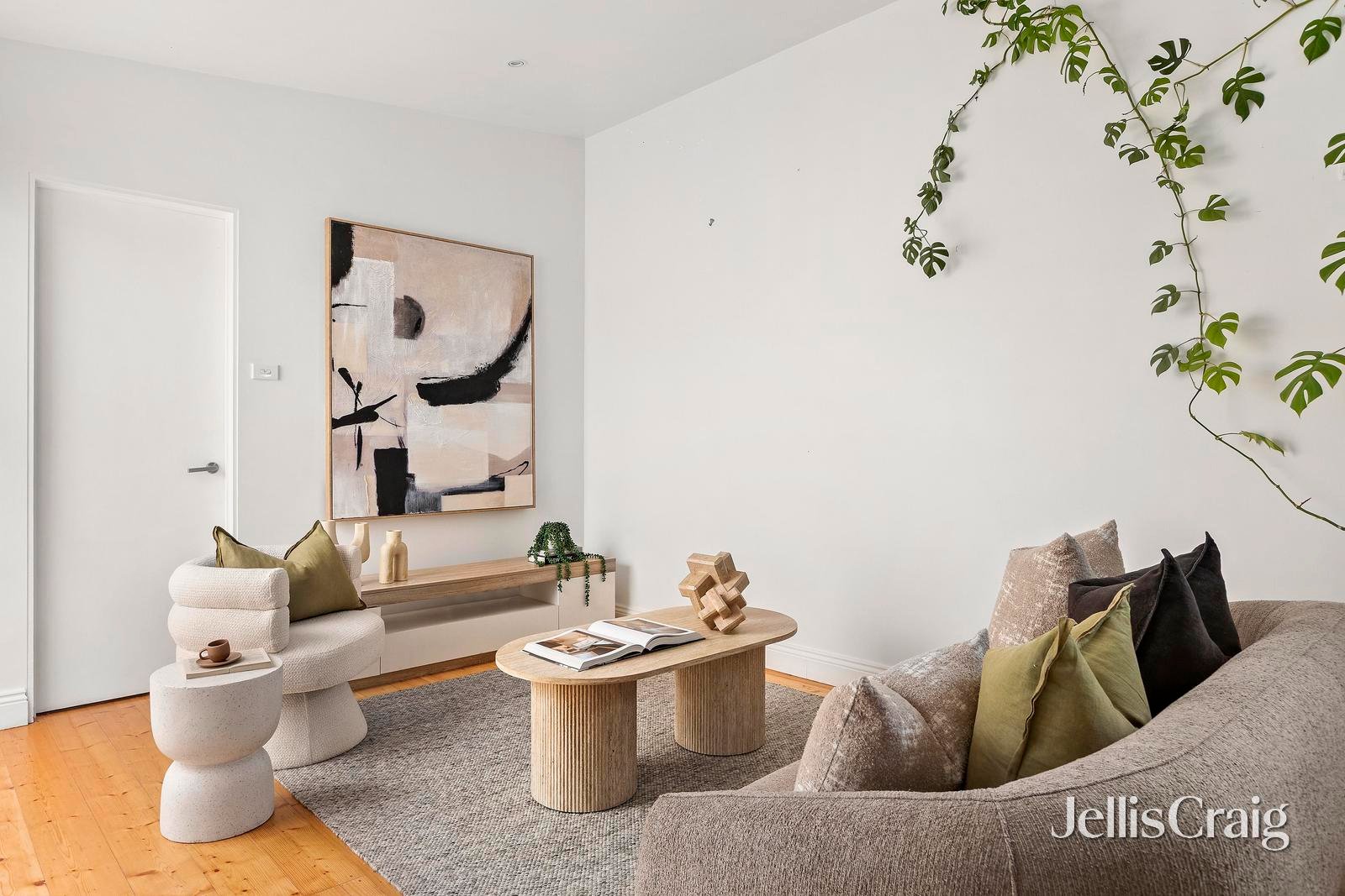 32 Collett Street, Kensington image 2