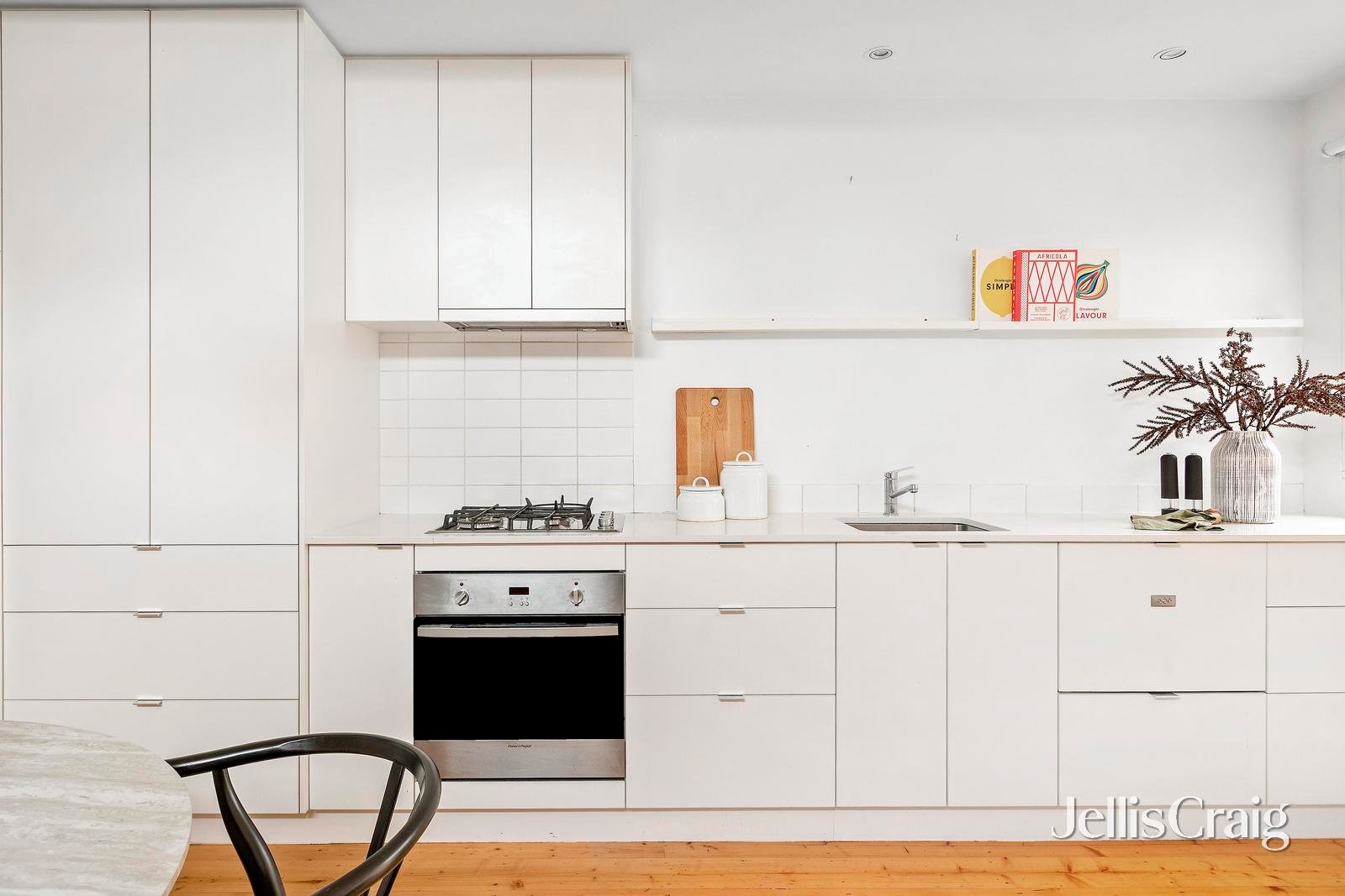 32 Collett Street, Kensington image 3