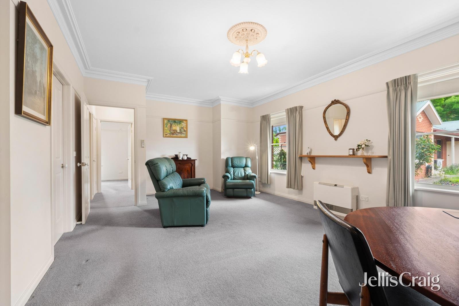 3/2 Doveton Street, Castlemaine image 5