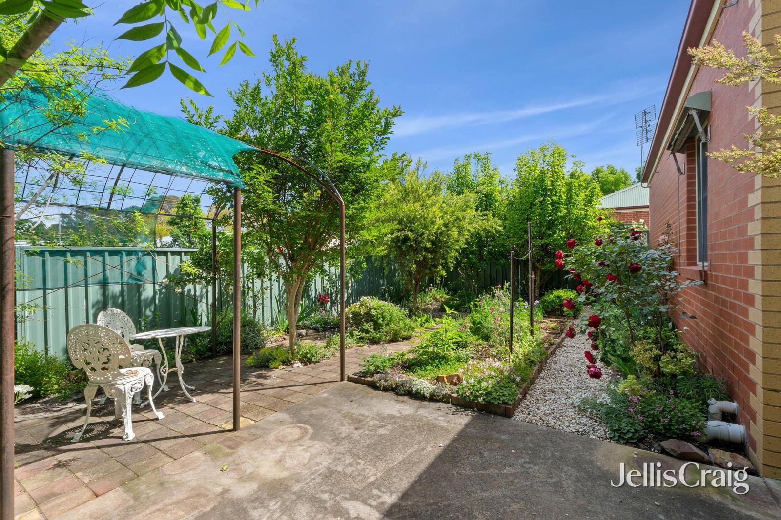 3/2 Doveton Street, Castlemaine image 9
