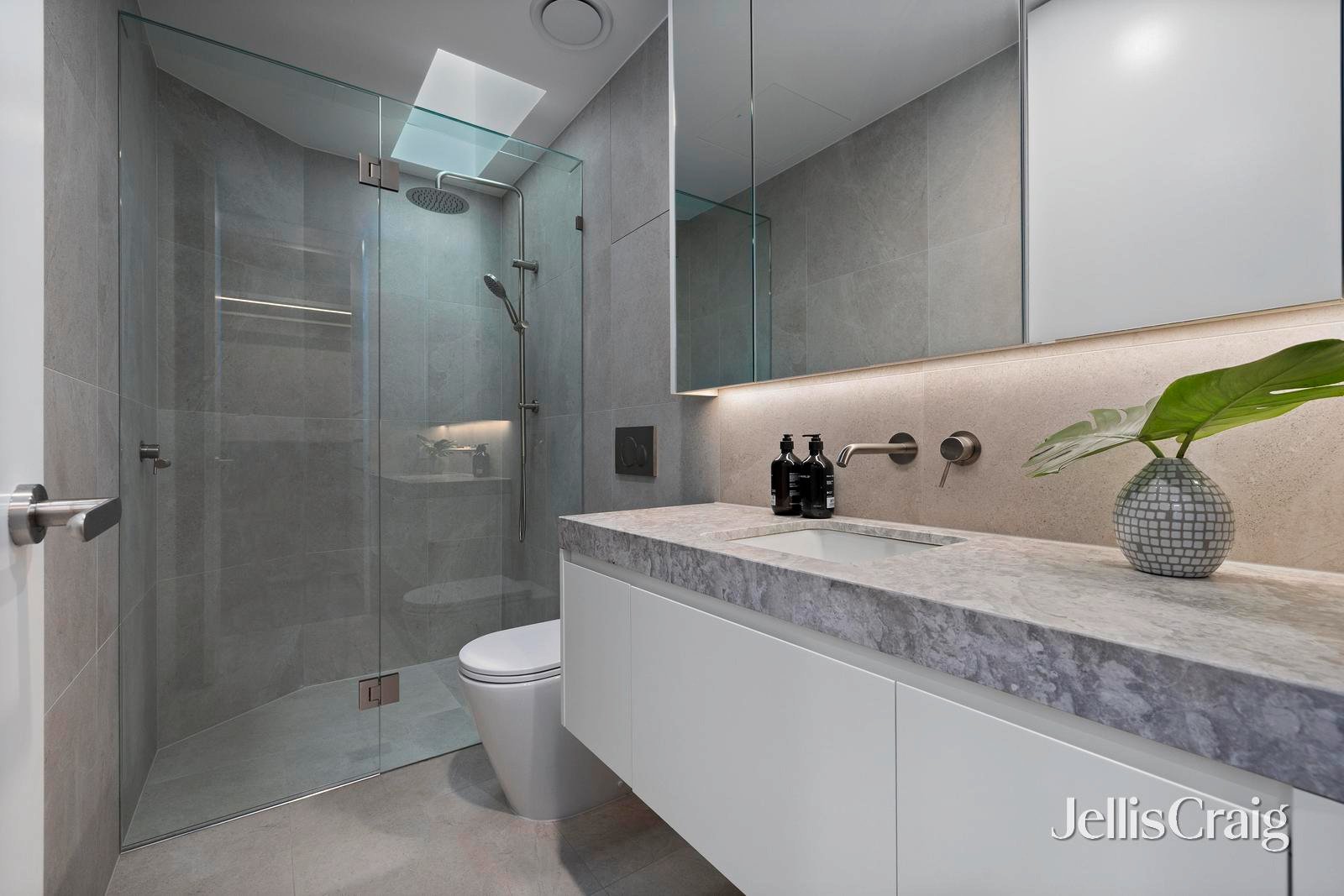 3/2 Drake Street, Brighton image 13