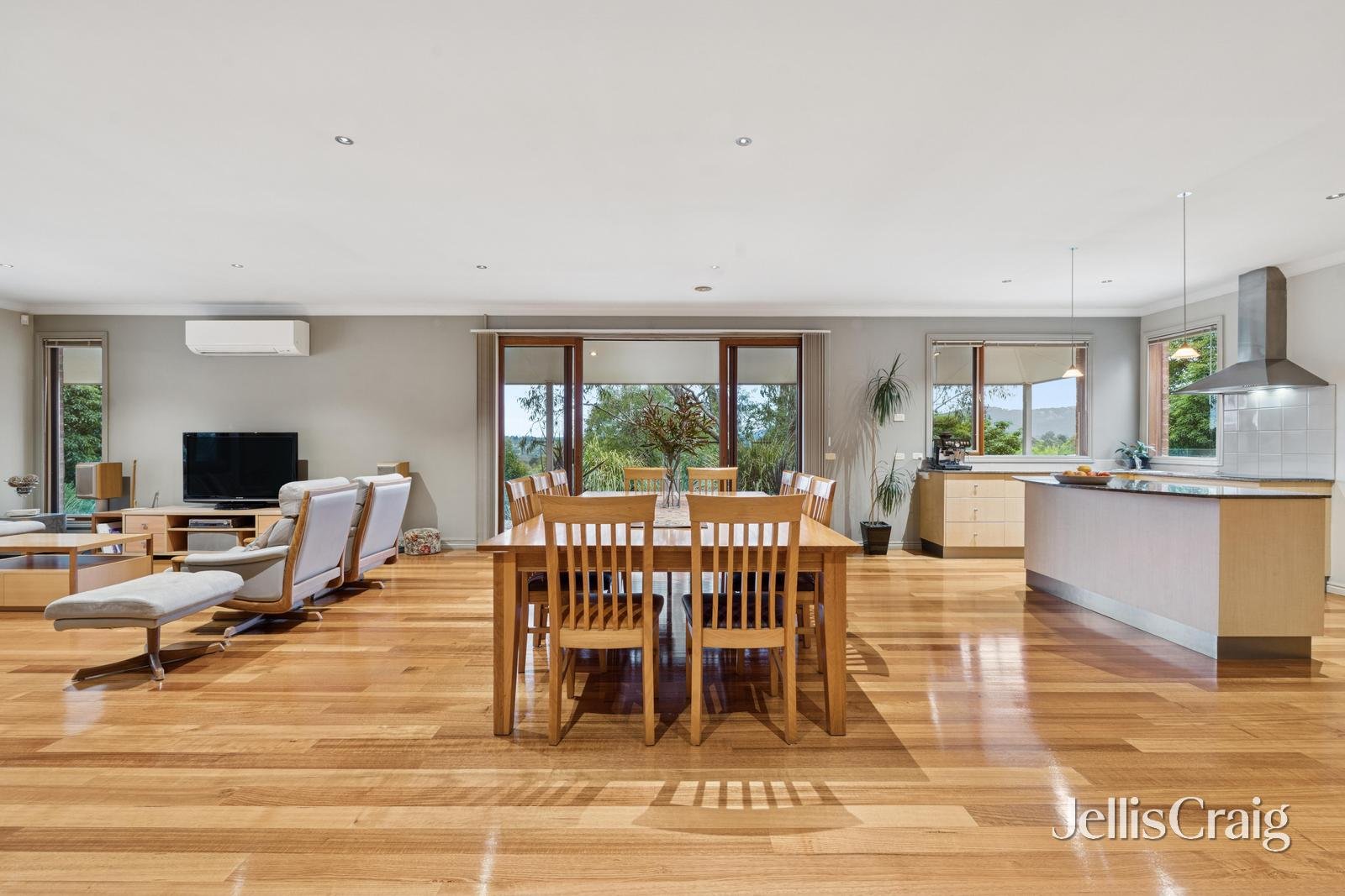 32 Fairview Avenue, Croydon North image 7