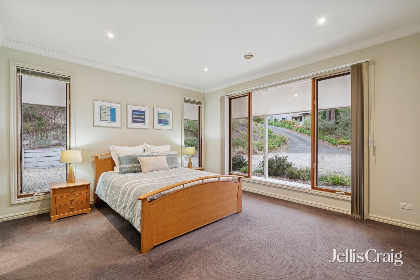 32 Fairview Avenue, Croydon North image 11