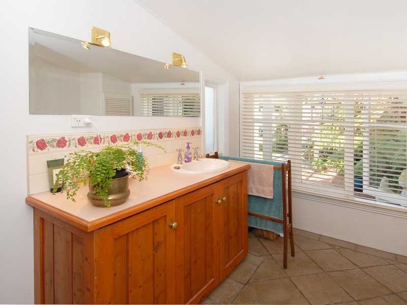 32 Foster Street, South Geelong image 5