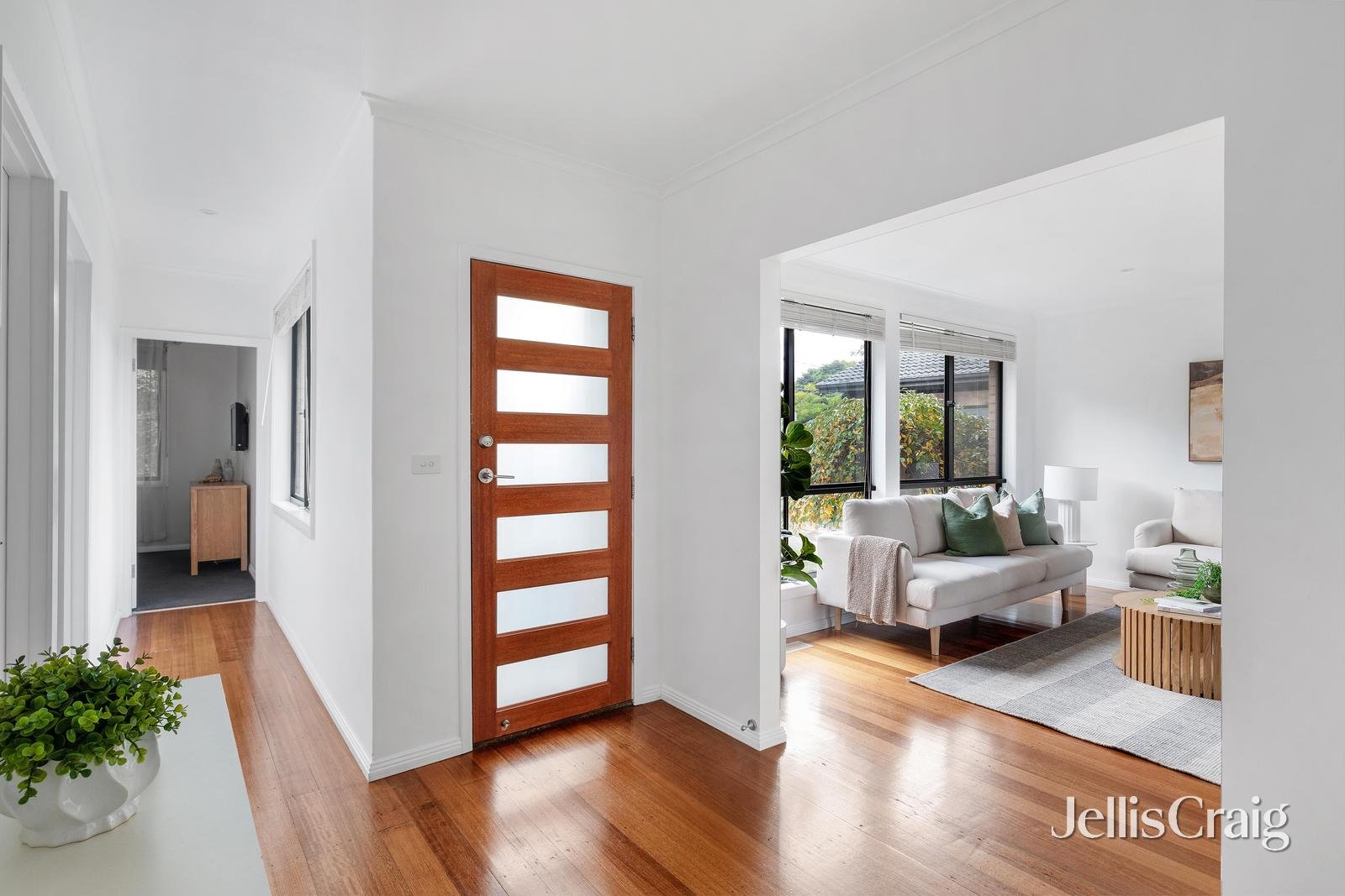 32 Frensham Road, Watsonia image 4