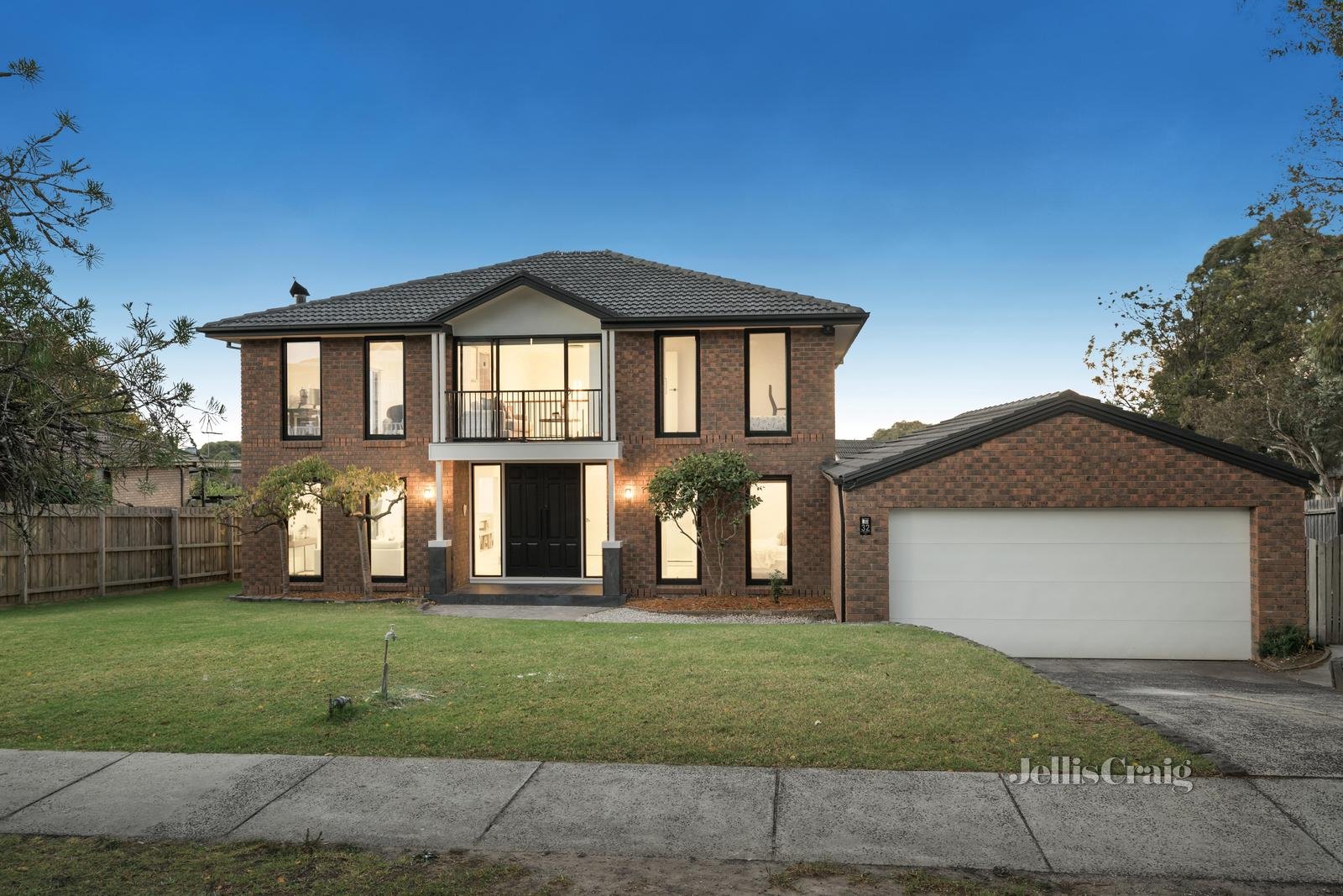 32 Garnett Road, Wheelers Hill image 1
