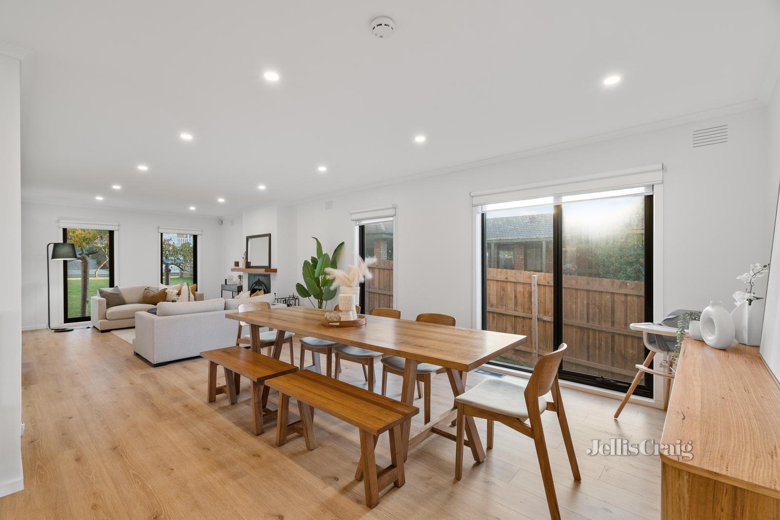 32 Garnett Road, Wheelers Hill image 4