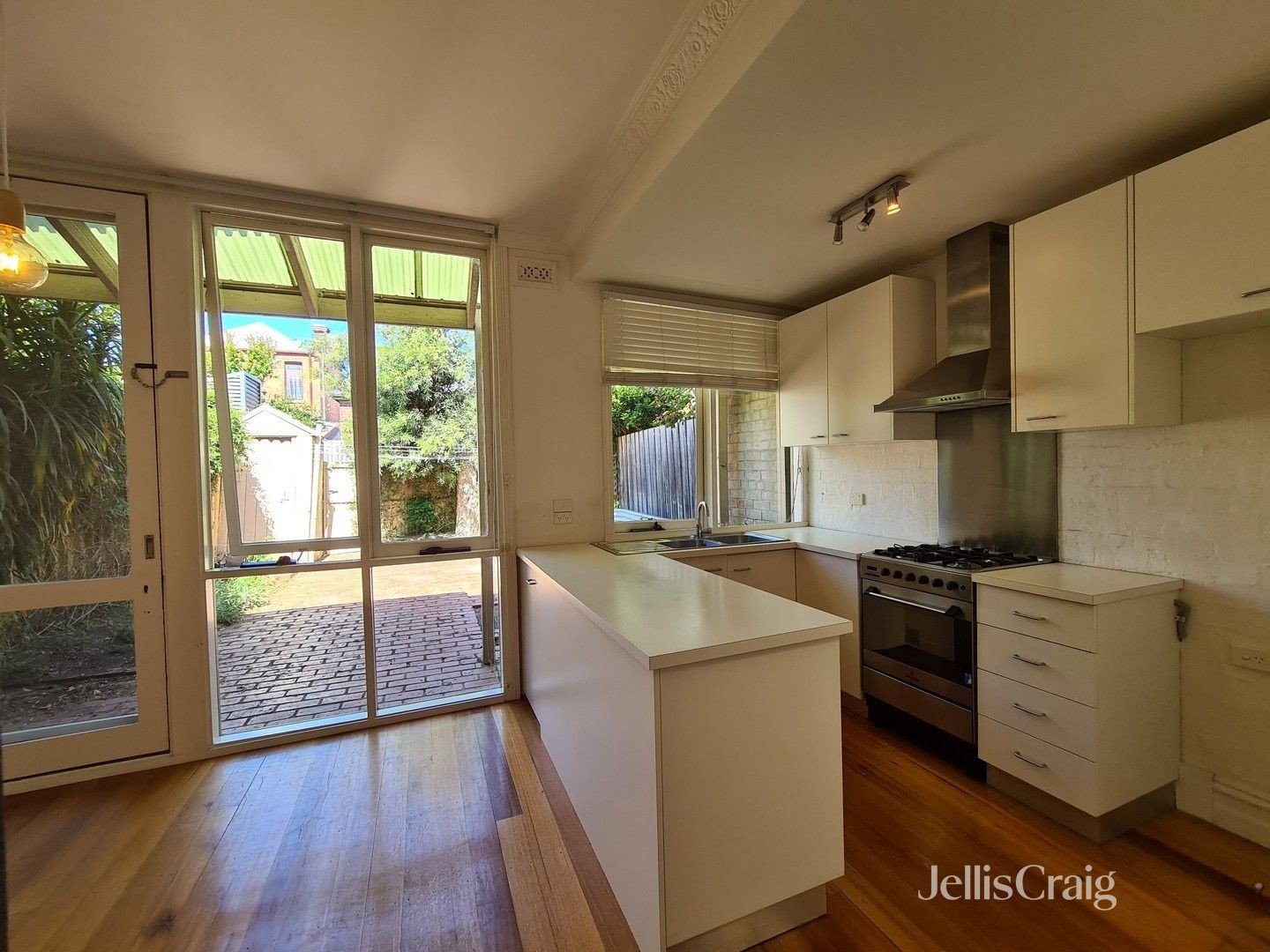 32 Gordon Street, Clifton Hill image 4