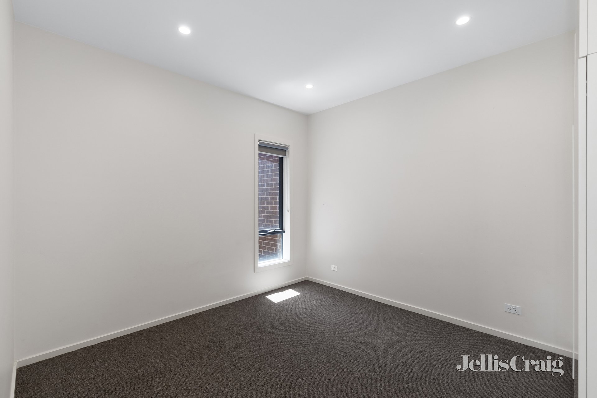 32 Gorge Road, South Morang image 7