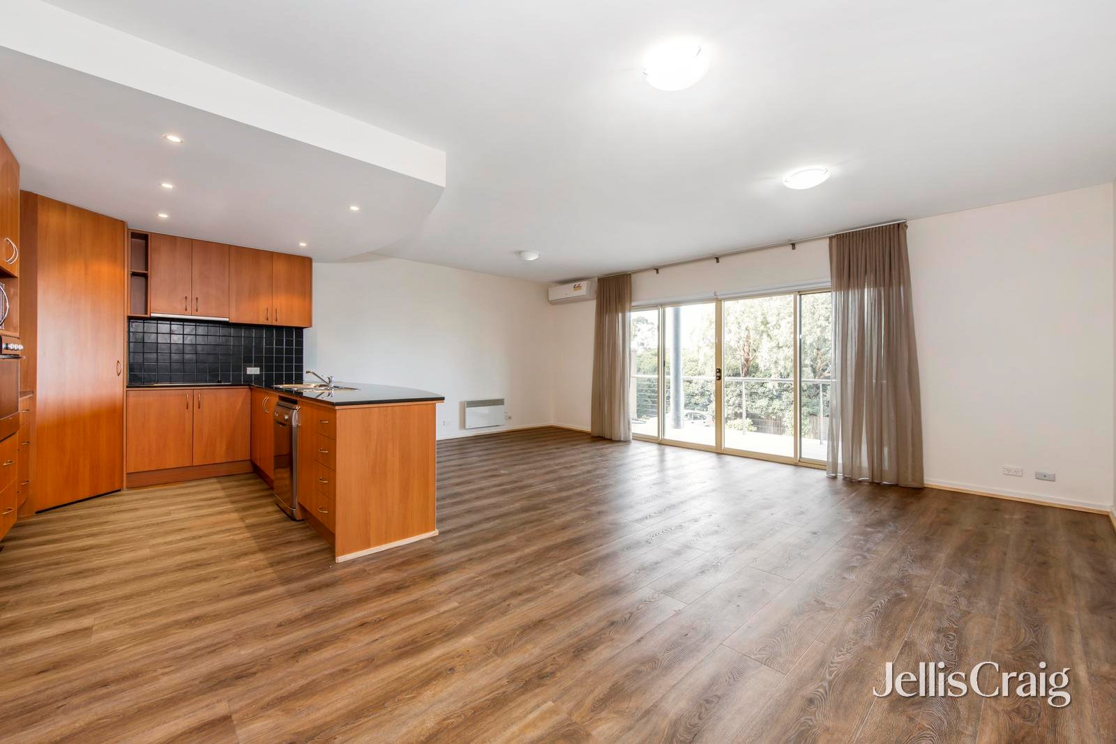 3/2 Grand Boulevard, Montmorency image 3