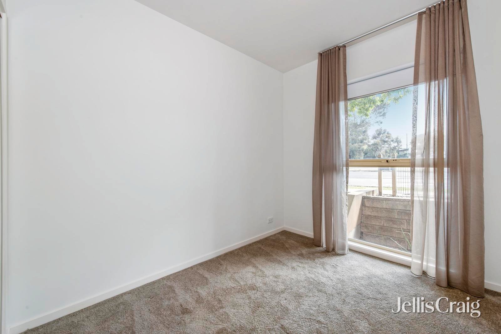 3/2 Grand Boulevard, Montmorency image 6