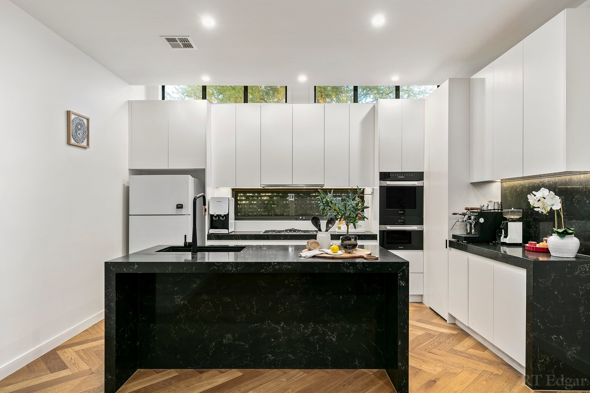 Property Gallery Thumbnail 5