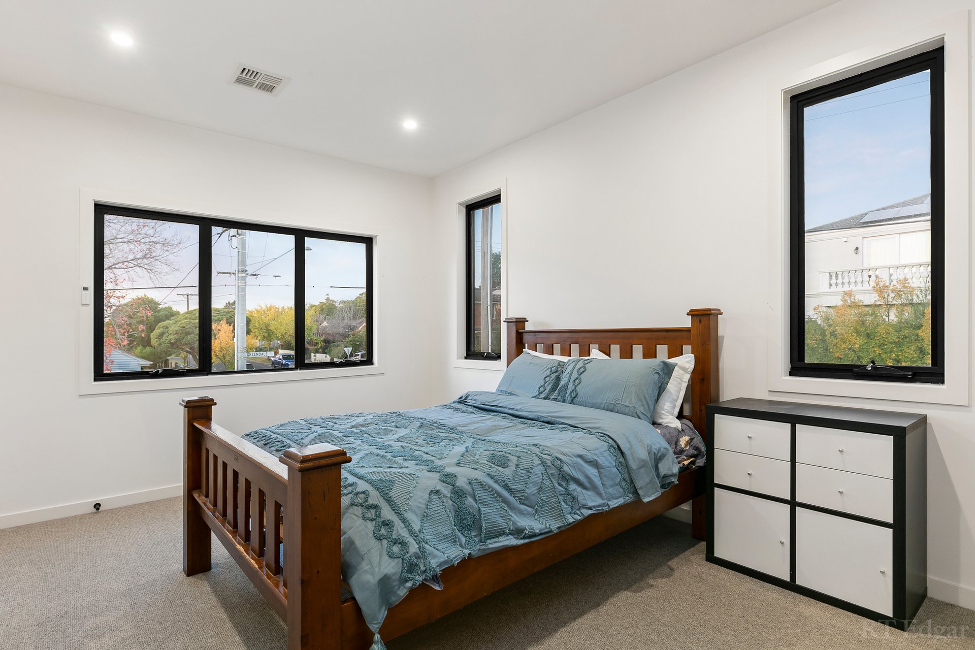 Property Gallery Thumbnail 10