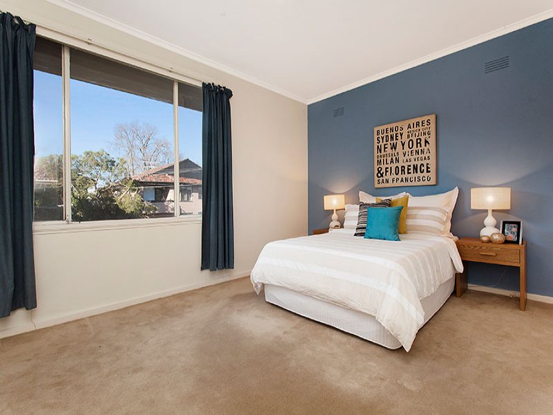 3/2 Greig Court, Elwood image 3