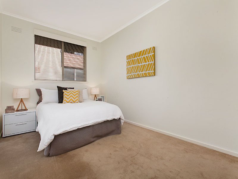 3/2 Greig Court, Elwood image 5