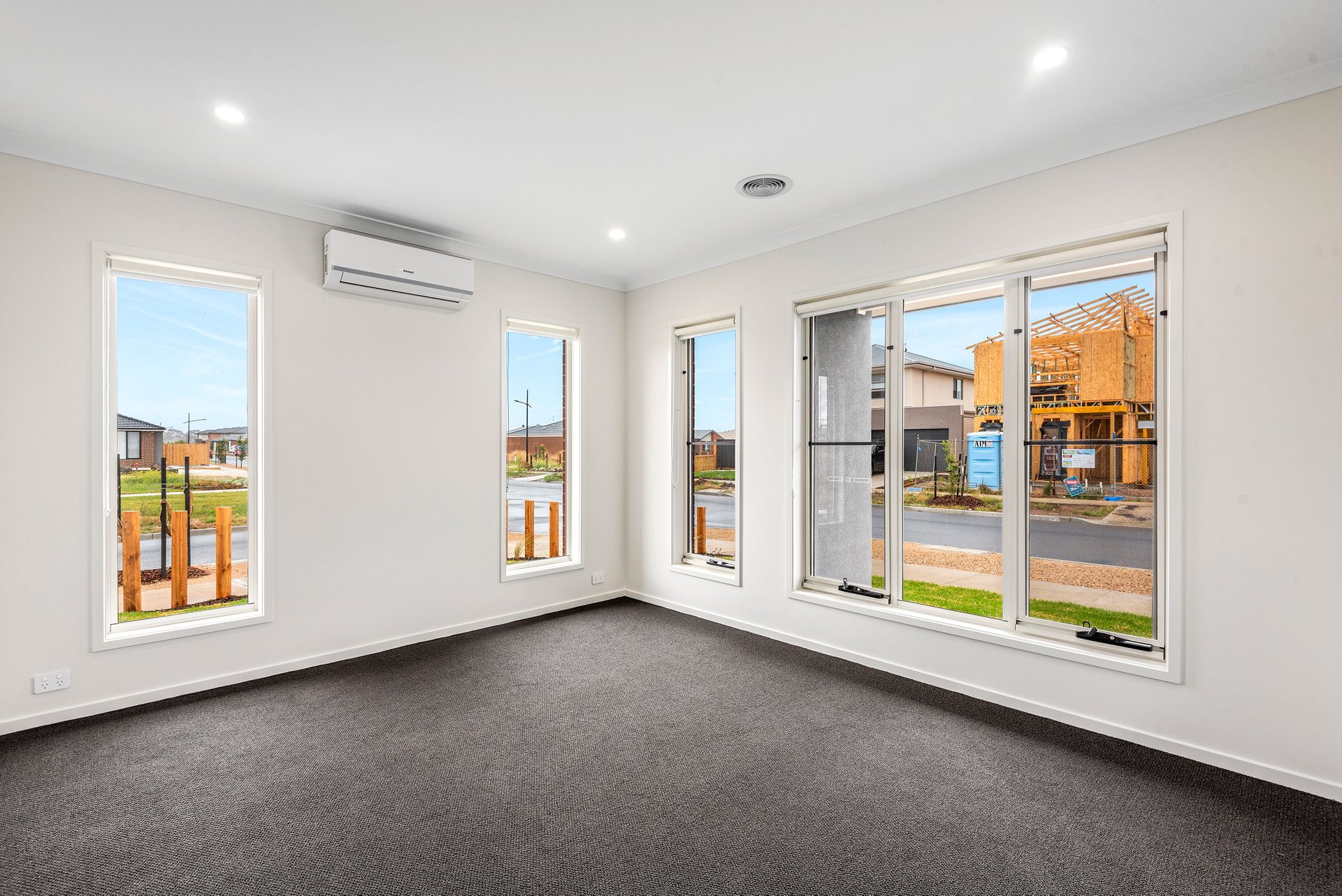 Property Gallery Thumbnail 4