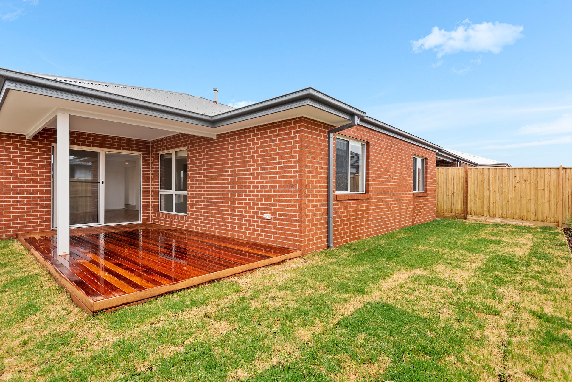 Property Gallery Thumbnail 8