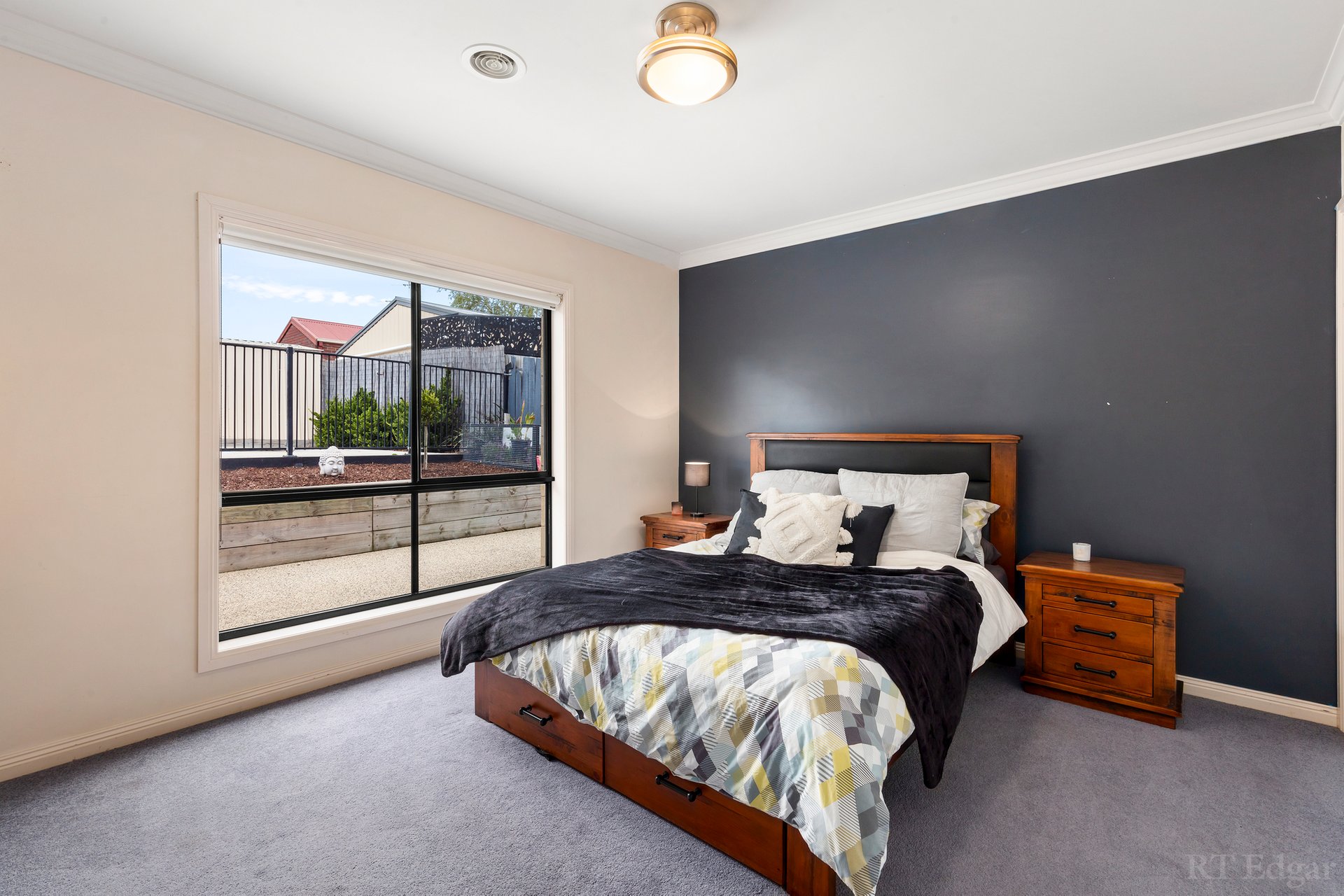 Property Gallery Thumbnail 11