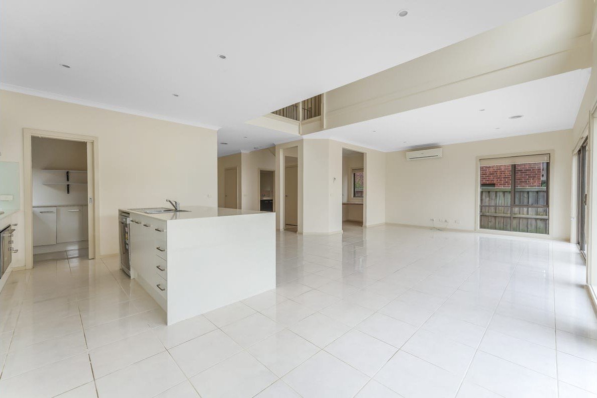 32 Harcrest Boulevard, Wantirna&nbsp;South image 5