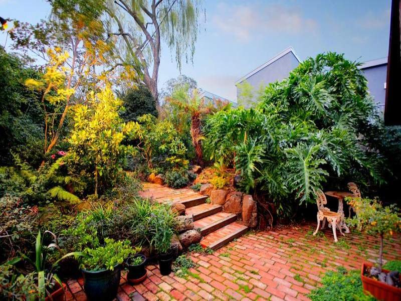 Property Gallery Thumbnail 8
