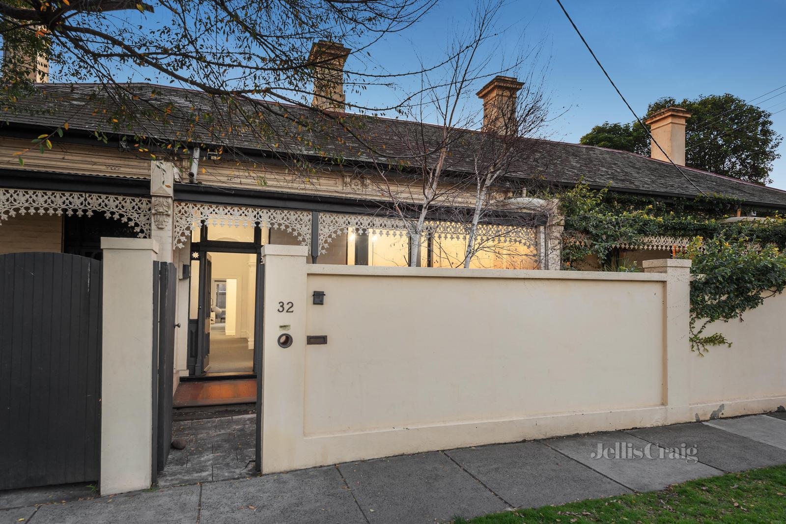 32 Hawthorn Road, Caulfield North image 1