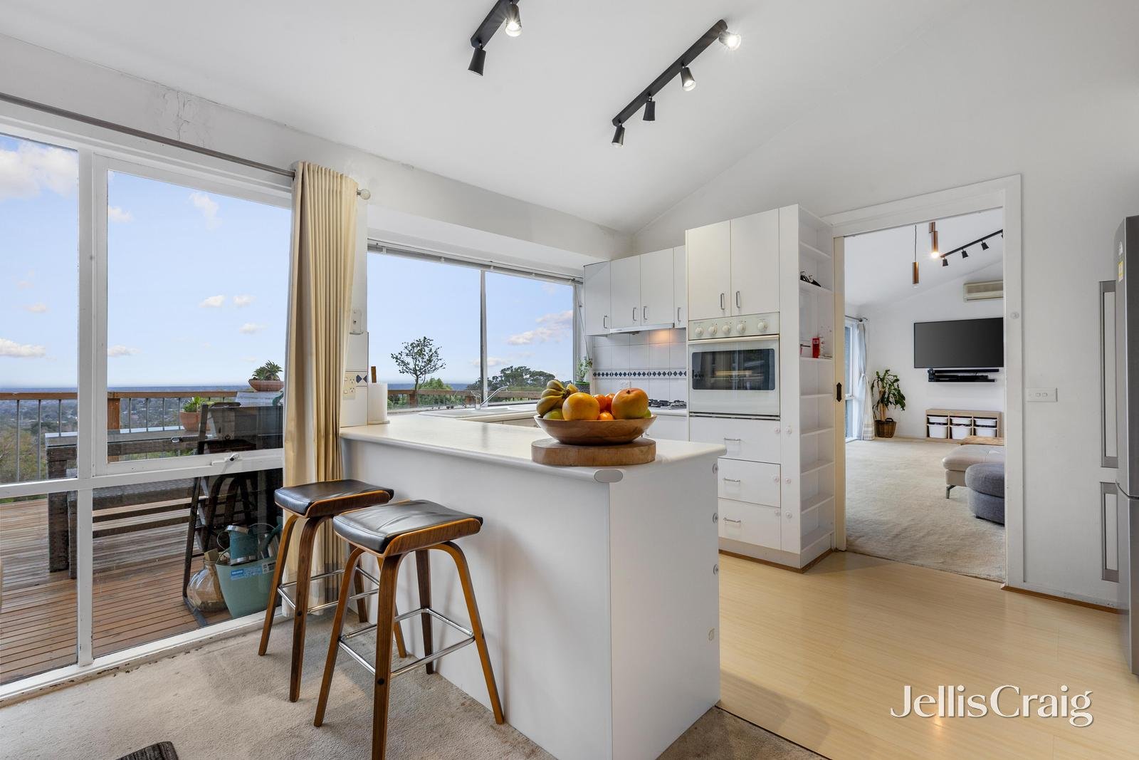 32 Heath Avenue, Ferntree Gully image 5