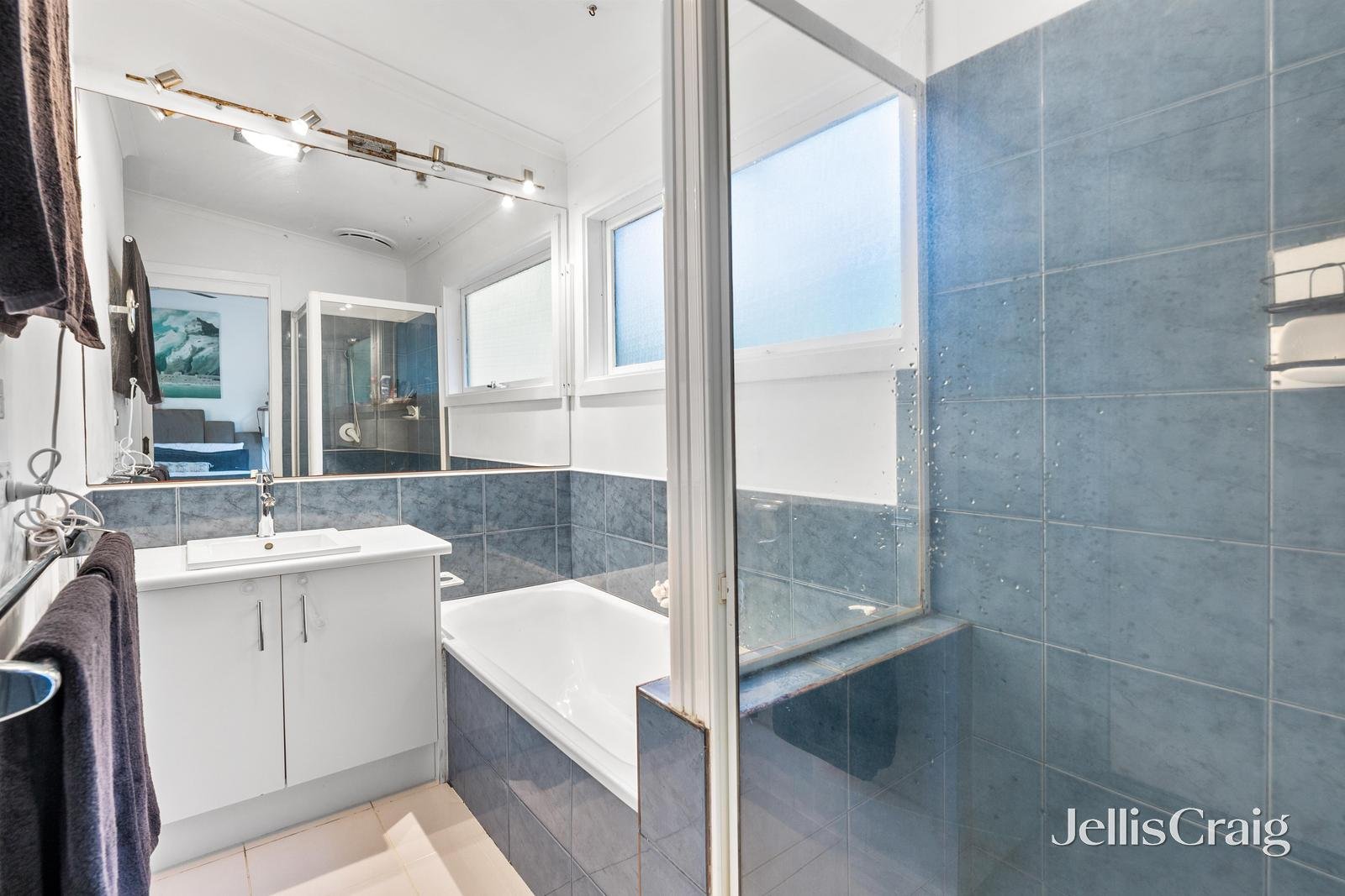 32 Heath Avenue, Ferntree Gully image 8