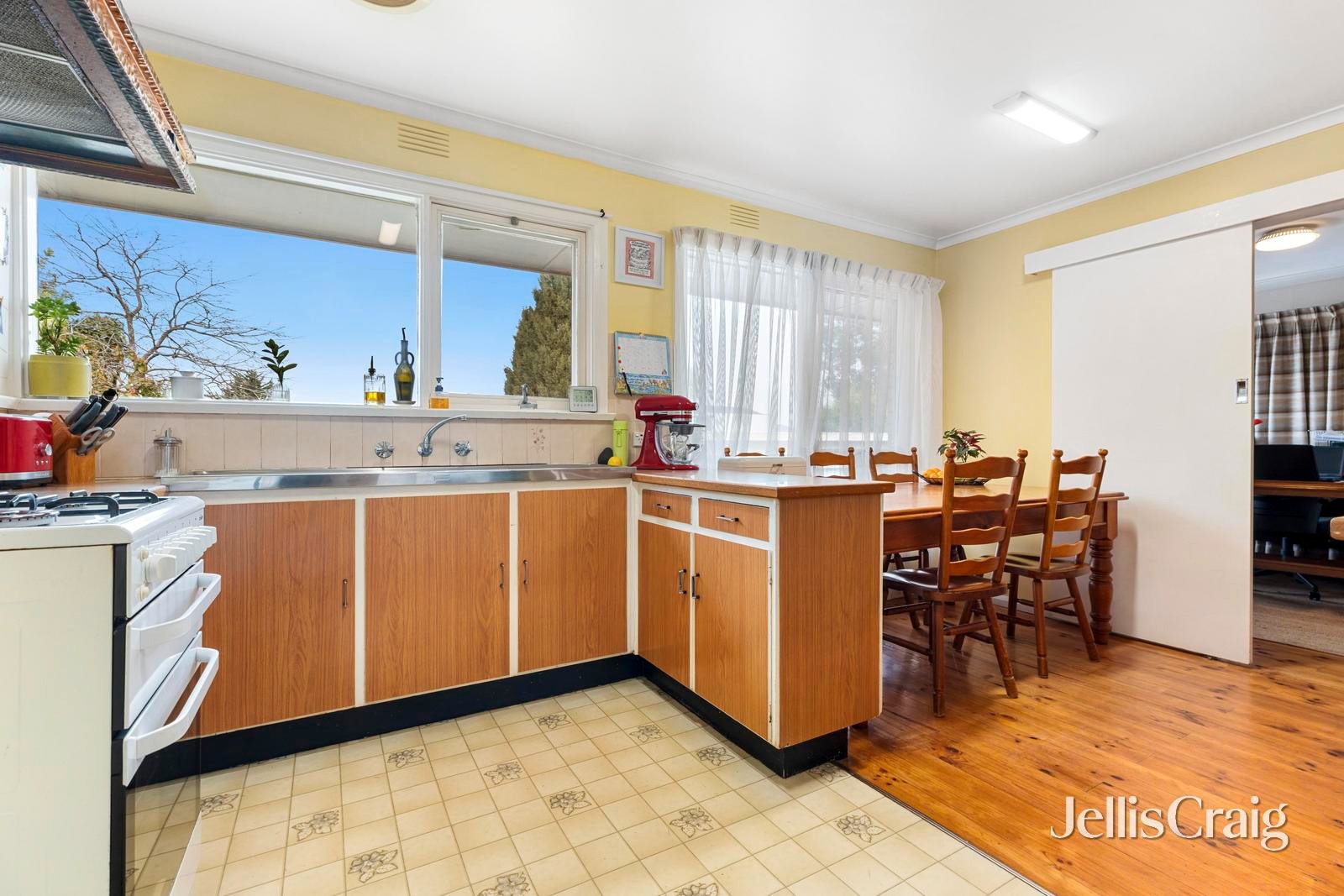 32 Hillside Road, Mount&nbsp;Waverley image 4
