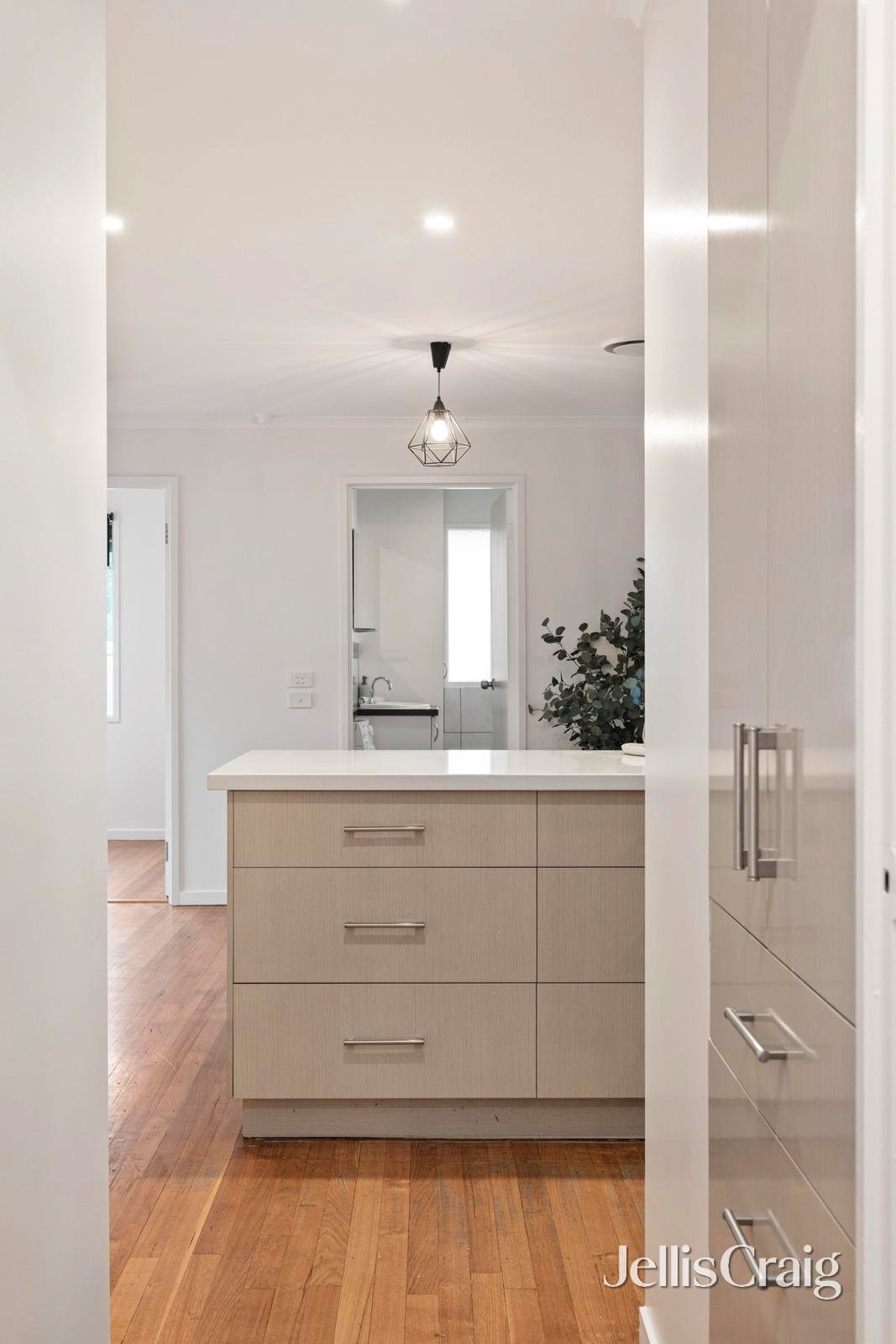 32 Huntingdon Avenue, Bayswater North image 9