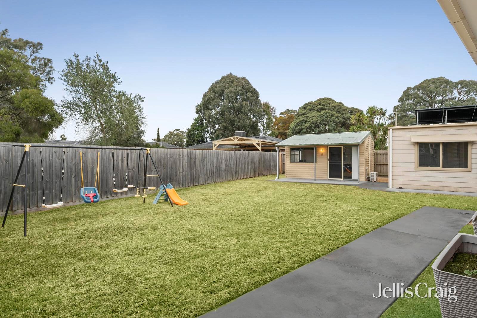 32 Huntingdon Avenue, Bayswater North image 15