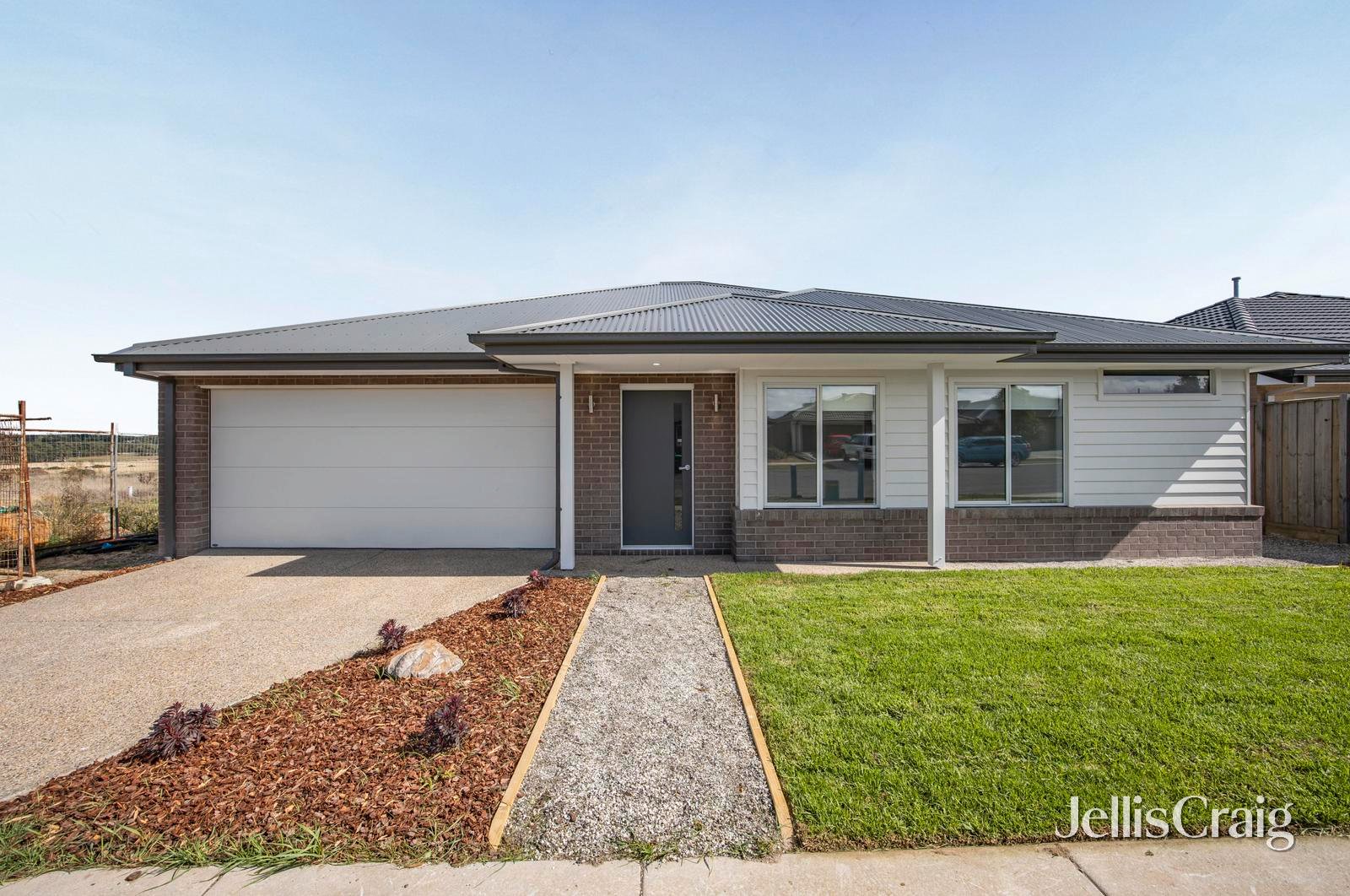 32 Invicta Drive, Smythes&nbsp;Creek image 1