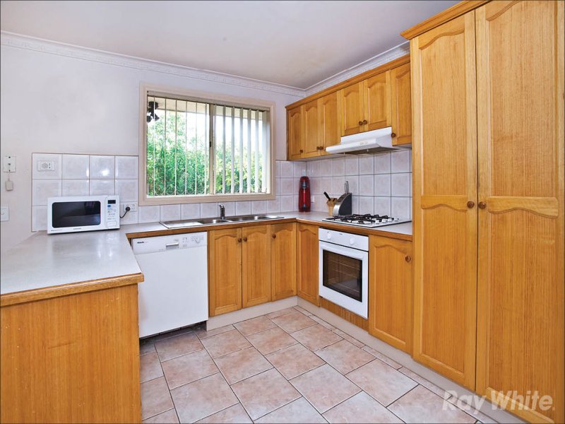 32 Jodi Avenue, Wheelers Hill image 3