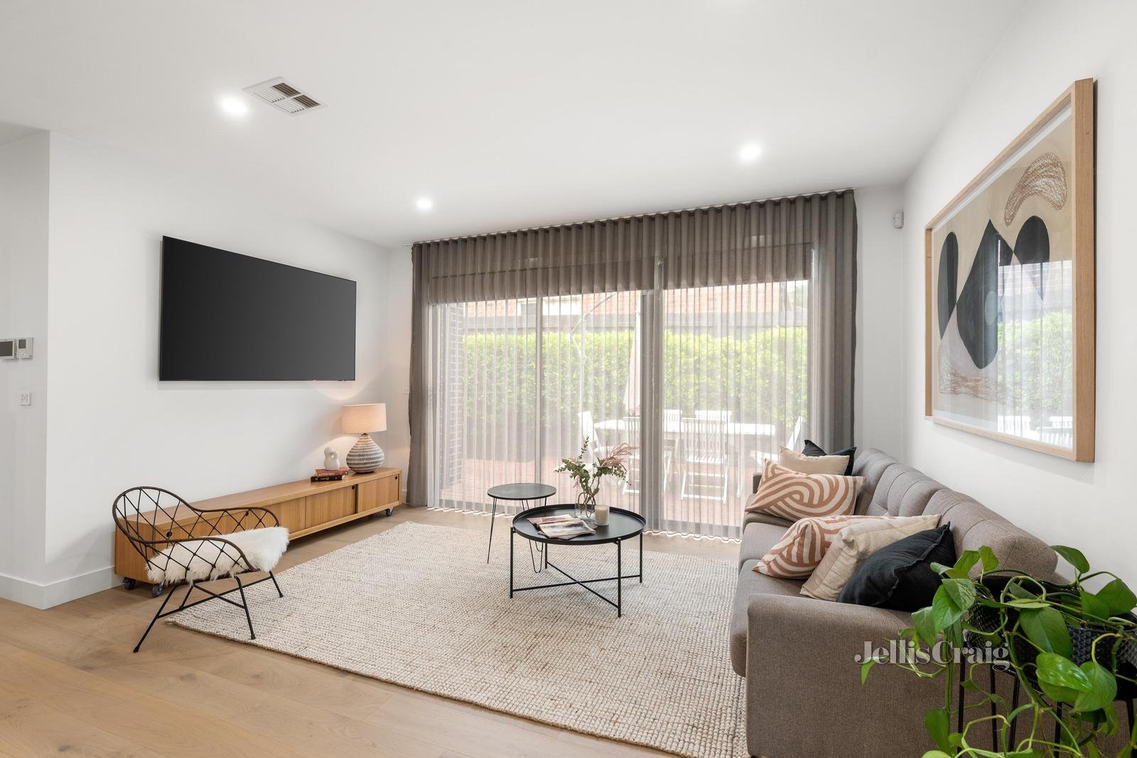 3/2 Johnston Street, Ashburton image 3