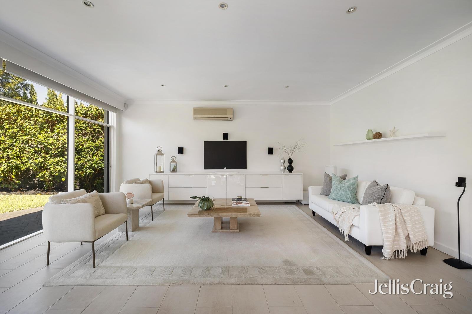 32 Kyora Parade, Balwyn North image 2