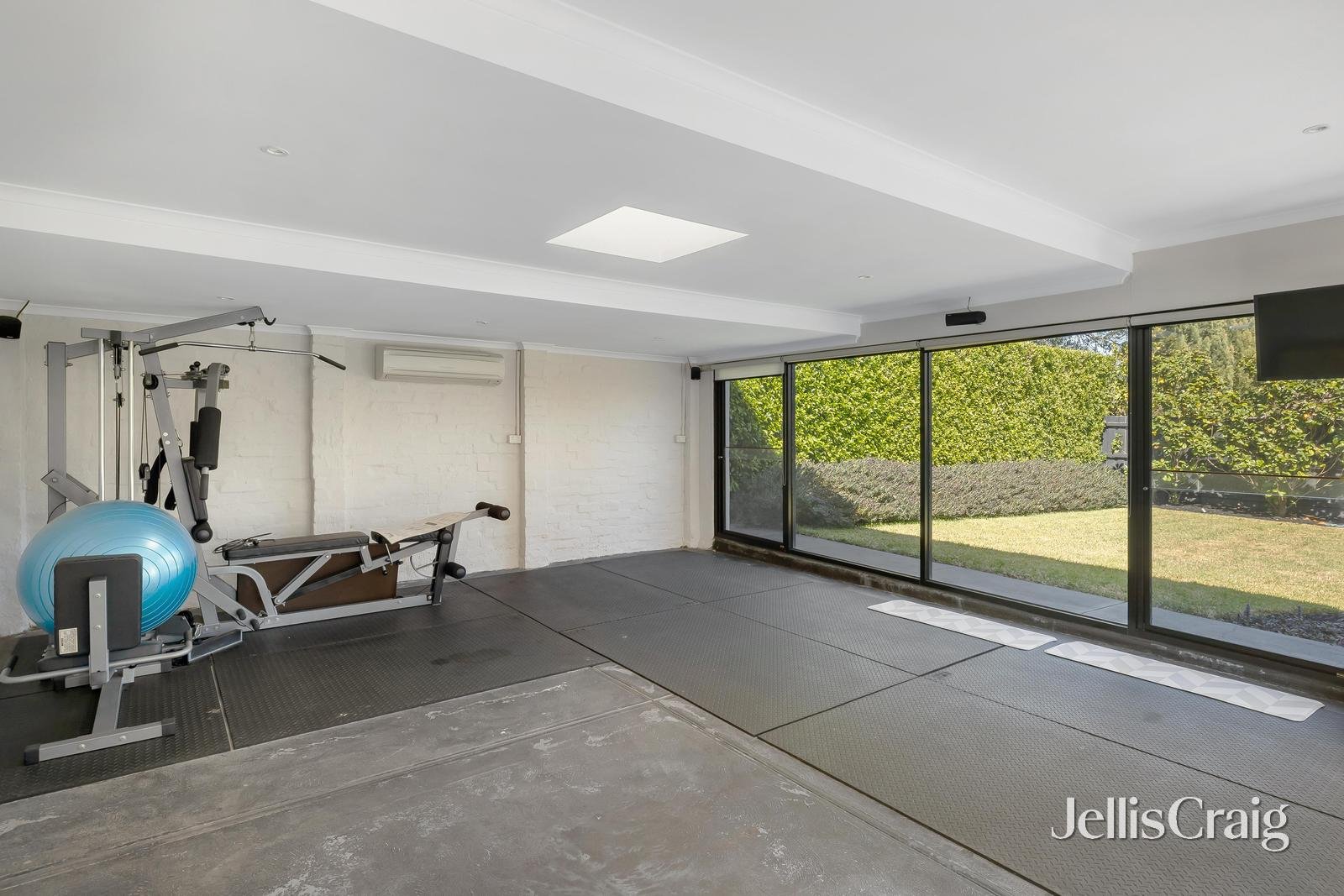 32 Kyora Parade, Balwyn North image 9