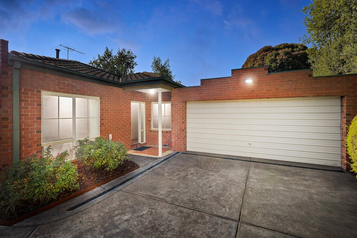 3/2 Leach Avenue, Box Hill North image 1