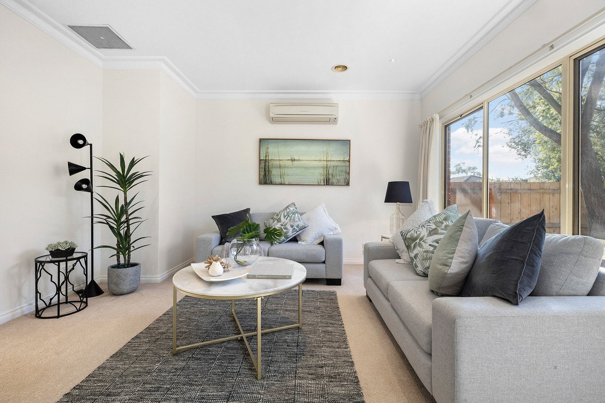 3/2 Leach Avenue, Box Hill North image 2