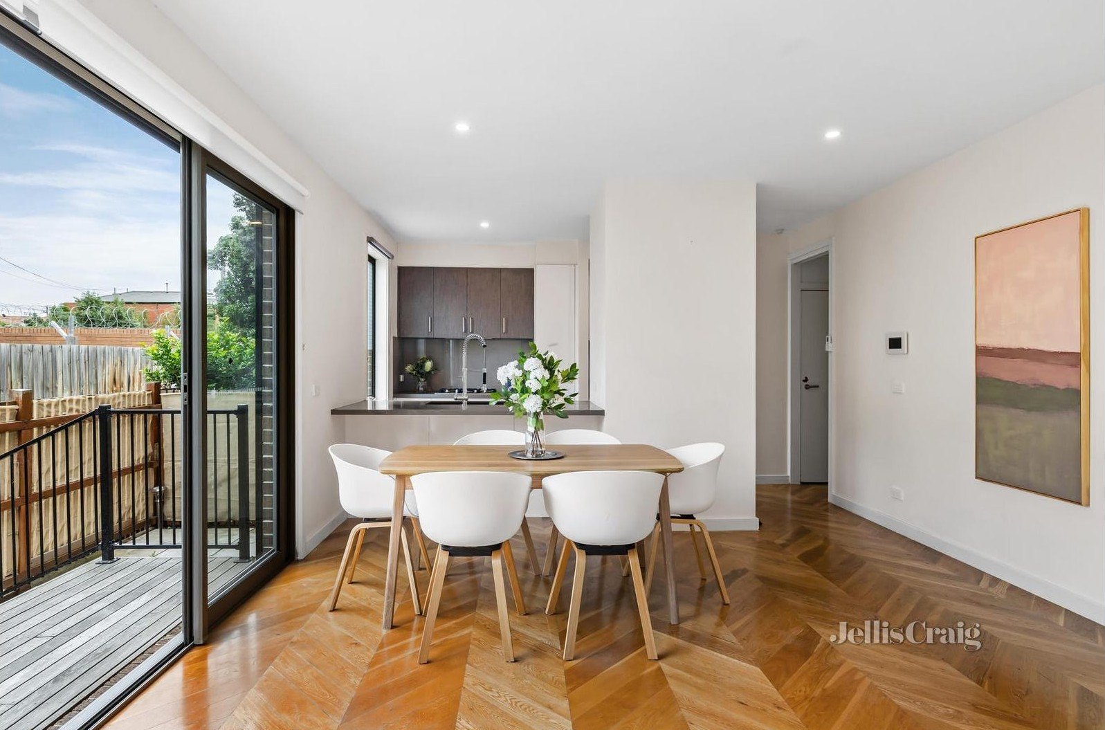3/2 Lees Street, Mckinnon image 4