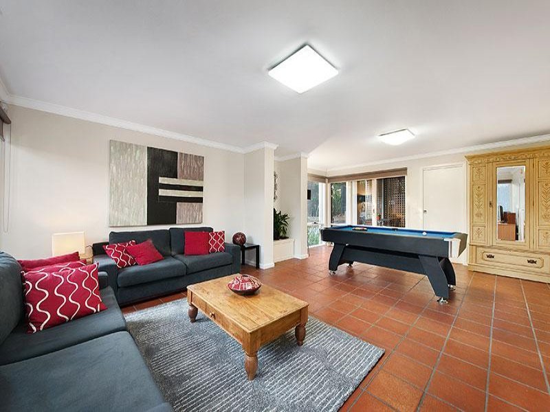 32 Linckens Crescent, Balwyn image 5