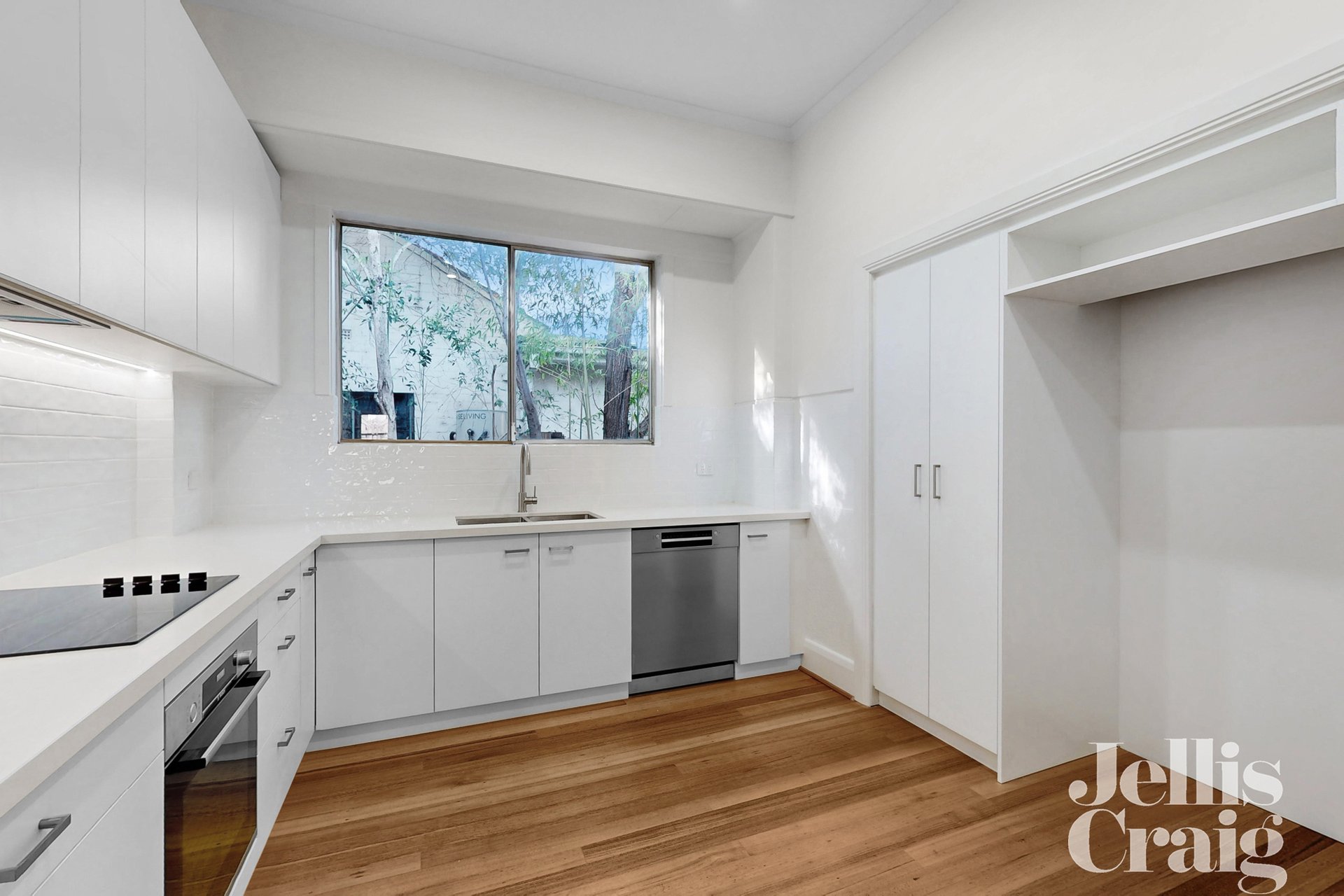 32 Lindsay Avenue, Murrumbeena image 4